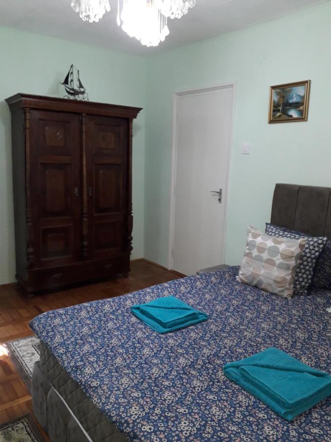 Cozy, Central 1-Bedroom Apartment In Timisoara, Romania Kültér fotó