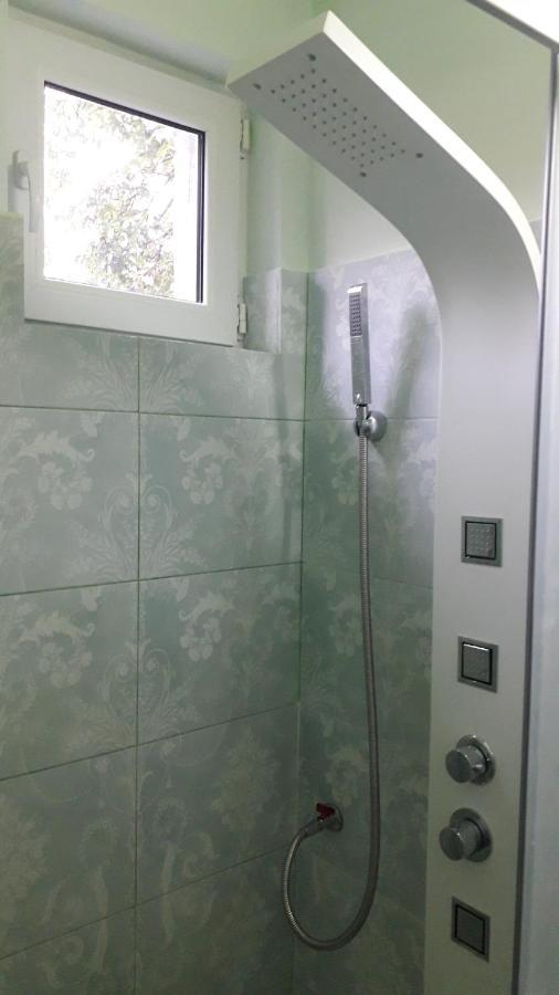 Cozy, Central 1-Bedroom Apartment In Timisoara, Romania Kültér fotó
